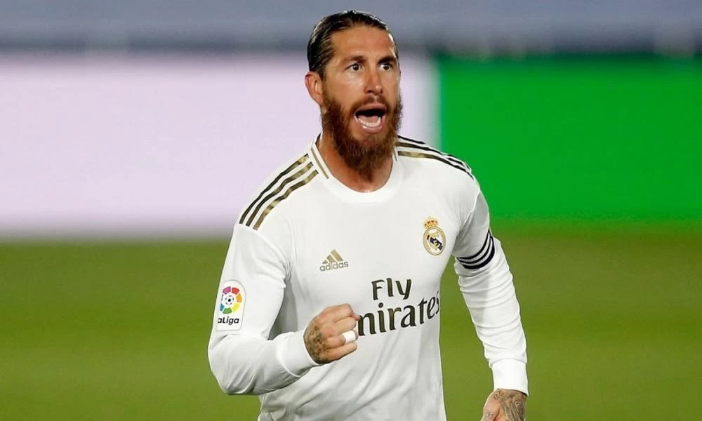 Διετές συμβόλαιο με την Παρί Σεν Ζερμέν υπέγραψε ο Σέρχιο Ράμος